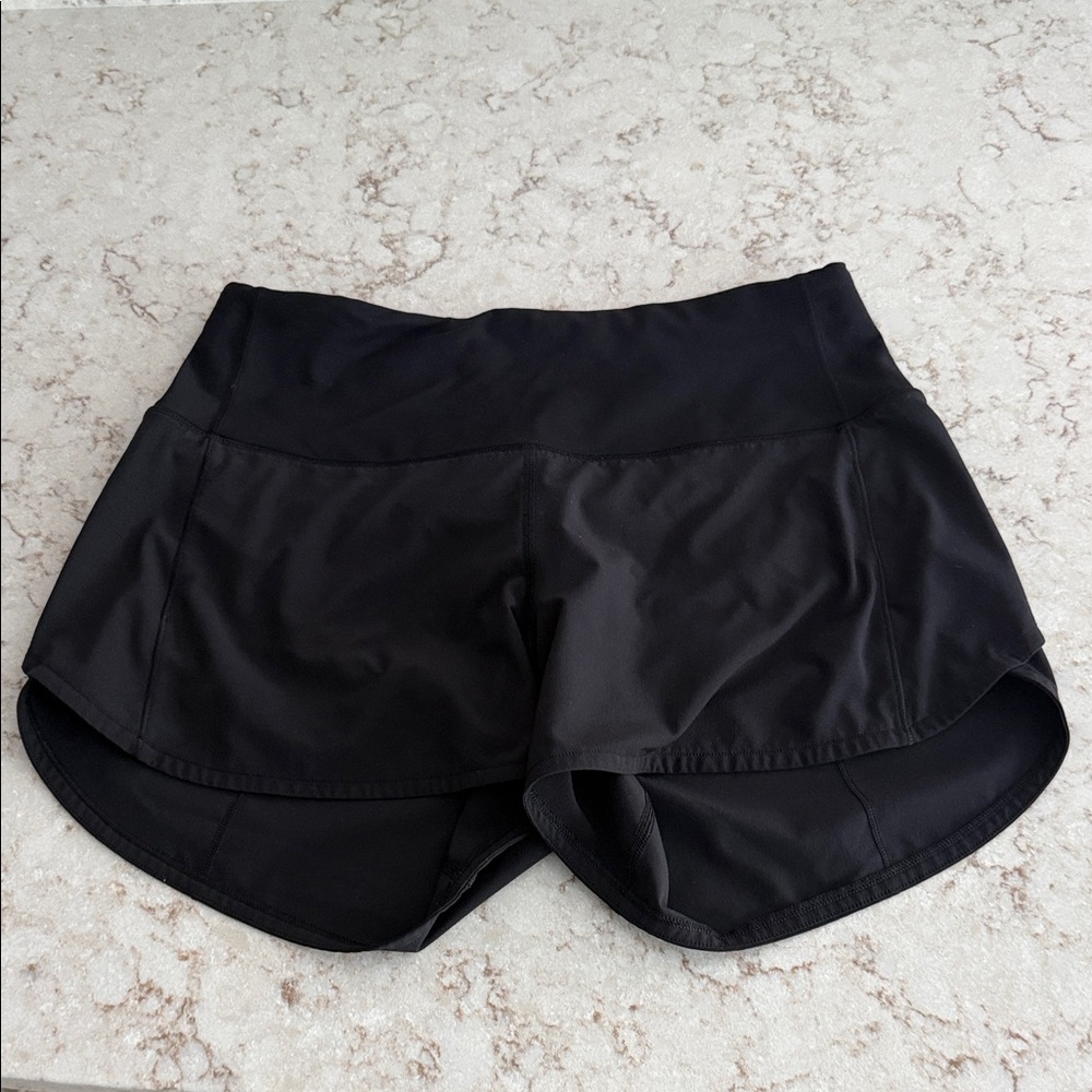 Lululemon Speed Up High Rise Lined Shorts 4”- size 6